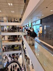 Peninsula Plaza (D6), Retail #570943021